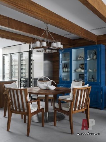 Фото интерьера террасы квартиры в стиле неоклассика