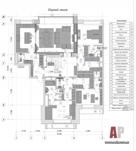 Планировка 1 этажа 2-х этажной квартиры в центре Москвы.