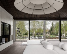 Дом-интроверт на берегу Икшинского водохранилища 