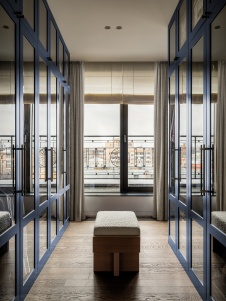 Фото интерьера гардеробной квартиры в стиле фьюжн