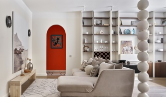 Светлая квартира с африканскими мотивами