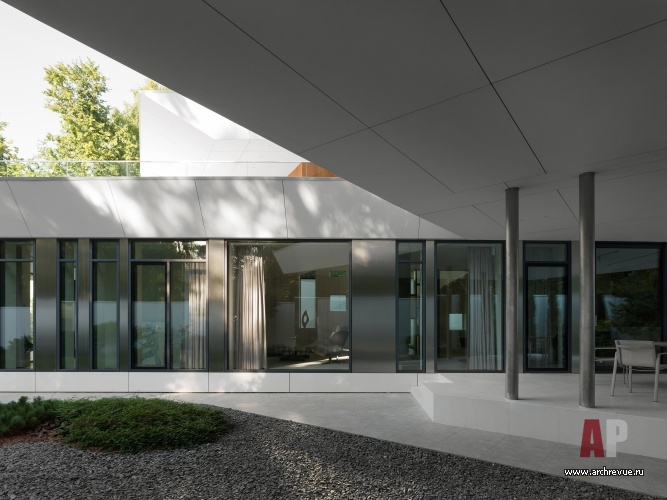 Фото фасада дома в стиле минимализм