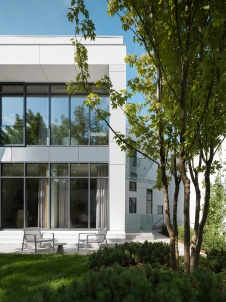 Фото фасада дома в стиле минимализм