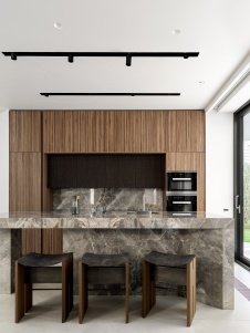 Фото интерьера кухни дома в стиле минимализм