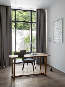 Фото интерьера кабинета дома в стиле минимализм