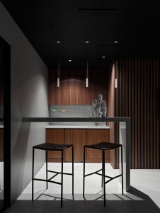 Фото интерьера винотеки дома в стиле минимализм