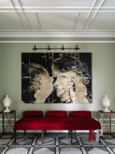 Фото интерьера коридора квартиры в стиле неоклассика