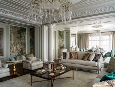 Фото интерьера гостиной квартиры в стиле неоклассика 