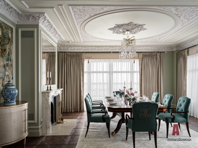 Фото интерьера столовой квартиры в стиле неоклассика