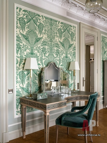 Фото интерьера спальни квартиры в стиле неоклассика