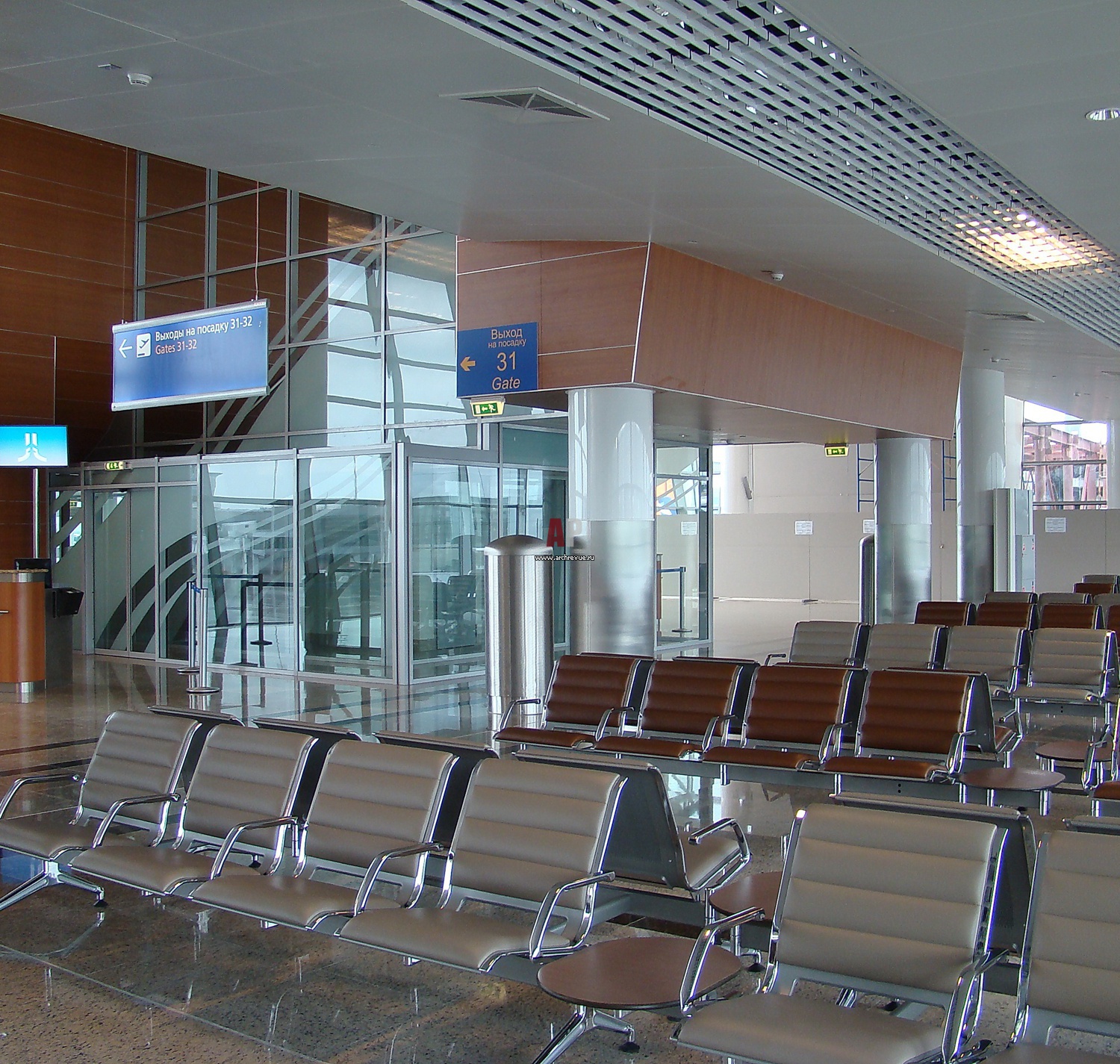 Зал вылета шереметьево. Шереметьево терминал д. Аэропорт Шереметьево терминал д внутри. Шереметьево зона вылета. Пассажирский терминал аэровокзального комплекса «Шереметьево-3».