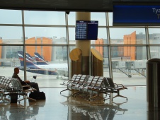 Фото интерьера зоны отдыха аэропорта международного аэропорта «Шереметьево-3» в современном стиле