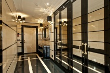 Фото интерьера входной зоны квартиры в стиле ар-деко