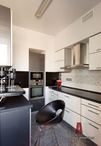 Фото интерьера кухни гостевой квартиры в современном стиле