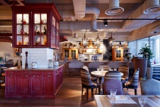 Фото интерьера бара ресторана в стиле фьюжн