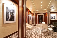 Фото интерьера зоны отдыха загородного дома в классическом стиле