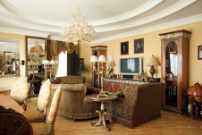 Фото интерьера гостиной квартиры в классическом стиле