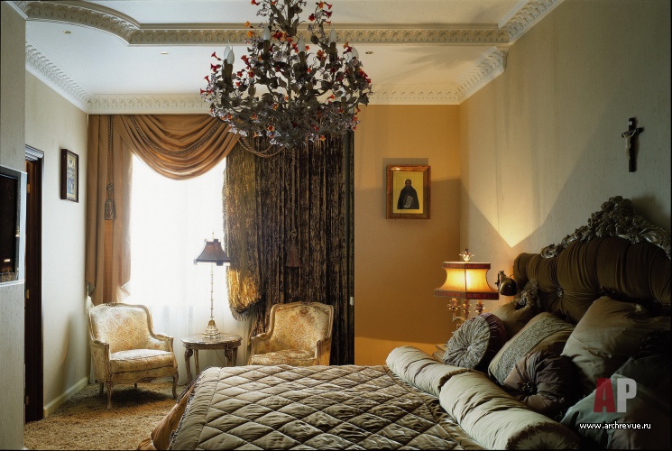 Фото интерьера гостевой спальни квартиры в классическом стиле