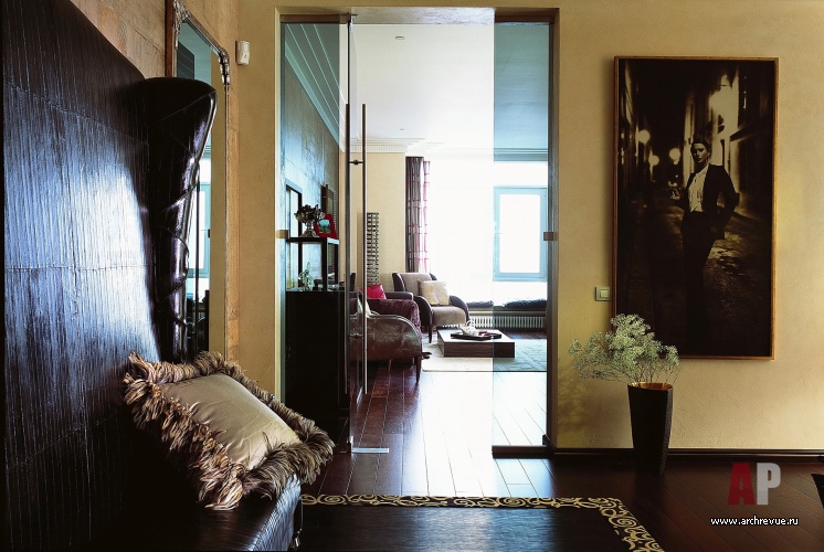 Фото интерьера входной зоны квартиры в стиле гламур