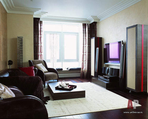 Фото интерьера гостиной квартиры в стиле гламур