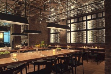 Фото интерьера зала ресторана в стиле фьюжн