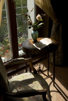 Фото детали дома в классическом стиле