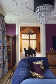 Фото интерьера столовой трехэтажного дома в стиле ар-деко