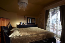 Фото интерьера спальни трехэтажного дома в стиле ар-деко