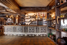 Фото интерьера бара развлекательного комплекса в стиле китч