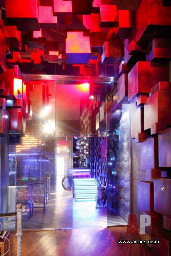 Фото интерьера входной зоны развлекательного комплекса в стиле китч