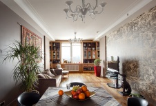 Фото интерьера гостиной видовой квартиры в современном стиле