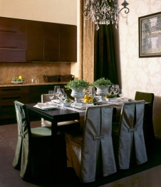 Фото интерьера столовой квартиры в стиле фьюжн. Фото интерьера кухни квартиры в стиле фьюжн