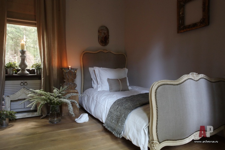 Фото интерьера спальни гостевого дома в стиле фьюжн