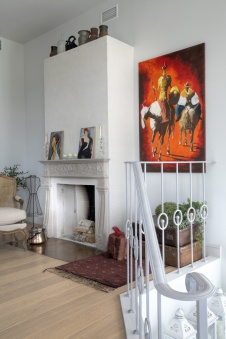 Фото интерьера каминной дома в стиле фьюжн