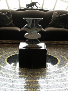 Фото детали интерьера пентхауса в стиле ар-деко