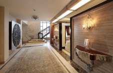 Фото интерьера входной зоны загородного дома в стиле неоклассика