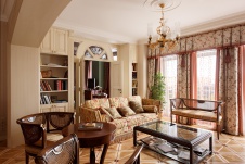 Фото интерьера гостиной квартиры в классическом стиле