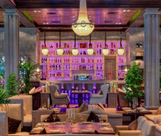 Фото интерьера бара ресторана в стиле фьюжн