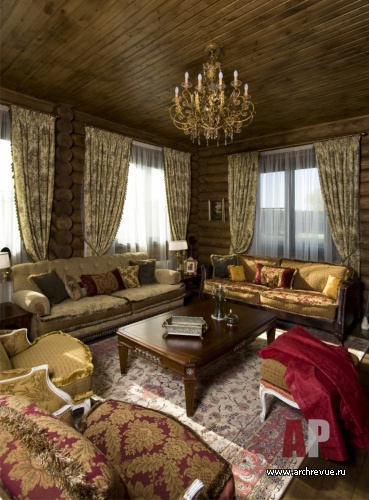 Фото интерьера зоны отдыха гостевого деревянного дома в стиле шале