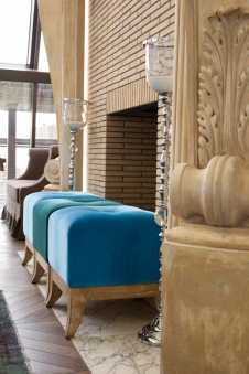 Фото интерьера зала ресторана в стиле китч