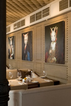 Фото интерьера зоны отдыха ресторана в стиле китч