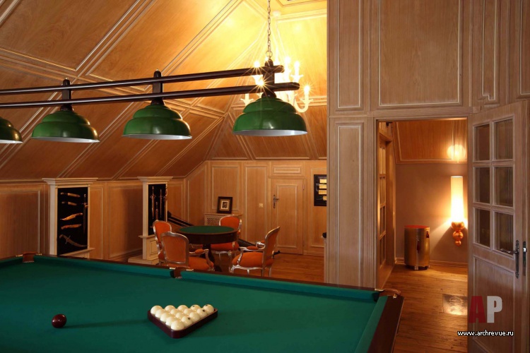 Фото интерьера бильярдной дома в классическом стиле