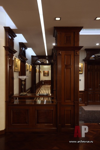 Фото интерьера входной зоны квартиры в стиле неоклассика