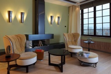 Фото интерьера каминной квартиры в современном стиле