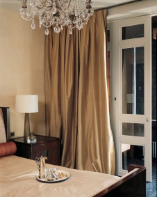 Фото интерьера спальни квартиры в стиле фьюжн