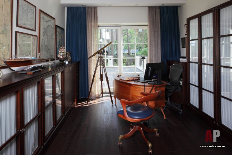 Фото интерьера кабинета дома в стиле фьюжн