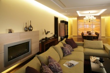 Фото интерьера каминной небольшой квартиры в современном стиле