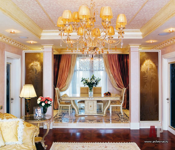 Фото интерьера столовой квартиры в стиле гламур