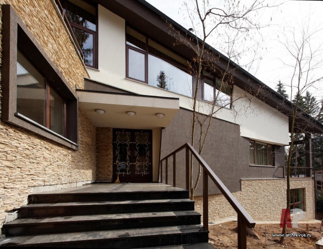 Фото фасада дома в английском стиле