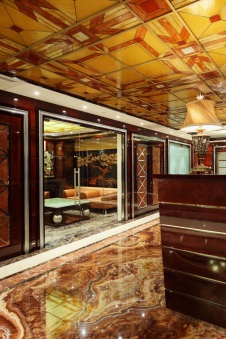 Фото интерьера приемной офиса в стиле ар-деко